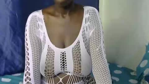 malaika_musa online show from September 12, 2025, 6:30 pm