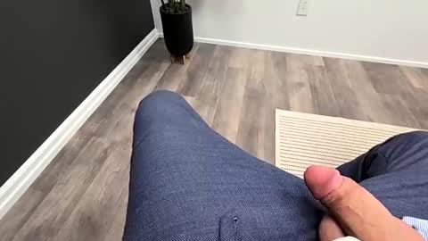 male_gr online show from April 3, 2026, 9:35 pm