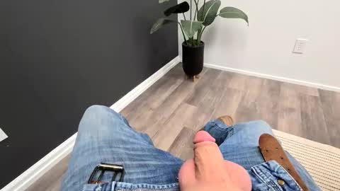 male_gr online show from April 6, 2026, 10:44 pm