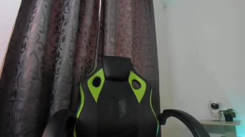 Snapshot of male_pussy chatting on September 14, 2025, 12:15 pm ADAM         online show from September 14, 2025, 12:15 pm