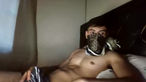 Snapshot of malekthick chatting on May 15, 2026, 1:40 pm malekthick online show from May 15, 2026, 1:40 pm