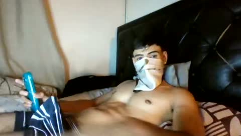 Snapshot of malekthick chatting on June 12, 2026, 3:05 am malekthick online show from June 12, 2026, 3:05 am