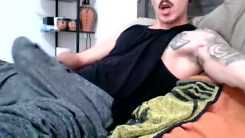 Snapshot of malemuscle11 chatting on July 27, 2026, 6:15 pm Men online show from July 27, 2026, 6:15 pm