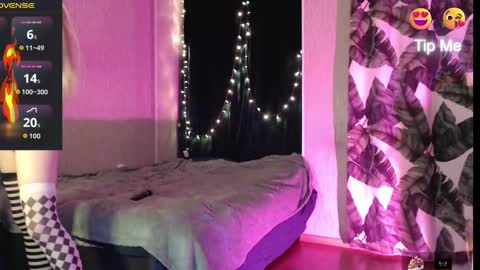 Mischelle online show from November 30, 2025, 11:53 pm