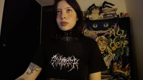 Alice Asylum online show from November 4, 2025, 3:27 am