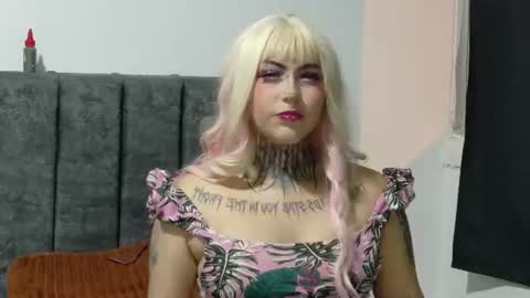 Snapshot of maliciaxpoison chatting on June 16, 2026, 5:54 am maliciaxpoison online show from June 16, 2026, 5:54 am