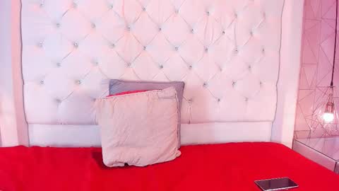 Snapshot of malikasoleil chatting on February 24, 2026, 5:49 am Malika soleil online show from February 24, 2026, 5:49 am