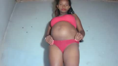 malinah01 online show from October 21, 2025, 5:41 am
