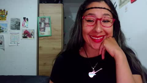 Snapshot of malishka_fox chatting on November 2, 2025, 11:07 pm Malishka online show from November 2, 2025, 11:07 pm