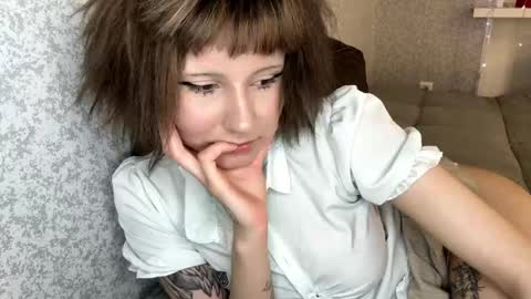 Eva online show from April 16, 2026, 3:57 pm