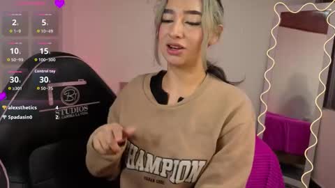 Malory  online show from November 7, 2025, 7:14 pm