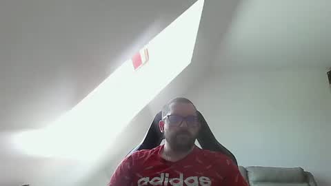 breton online show from May 17, 2026, 11:28 am