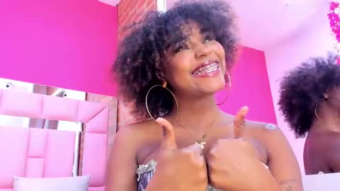 Snapshot of malu_horny_69 chatting on March 5, 2025, 7:38 pm Melanie online show from March 5, 2025, 7:38 pm