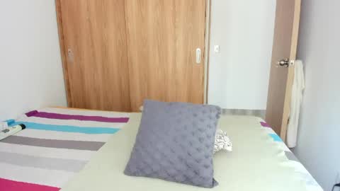 Snapshot of malucam_06 chatting on April 28, 2026, 7:41 pm instagram nueela online show from April 28, 2026, 7:41 pm