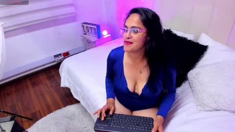 Snapshot of malurivers chatting on April 11, 2026, 3:44 am Milu online show from April 11, 2026, 3:44 am
