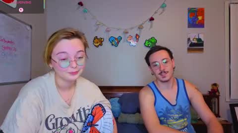 Snapshot of mamiclouds chatting on September 30, 2025, 3:44 am MamiCloudz online show from September 30, 2025, 3:44 am