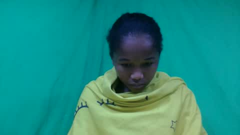 Snapshot of mamieriela chatting on February 12, 2026, 8:37 pm mamieriela online show from February 12, 2026, 8:37 pm