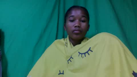 Snapshot of mamieriela chatting on February 14, 2026, 12:40 am mamieriela online show from February 14, 2026, 12:40 am