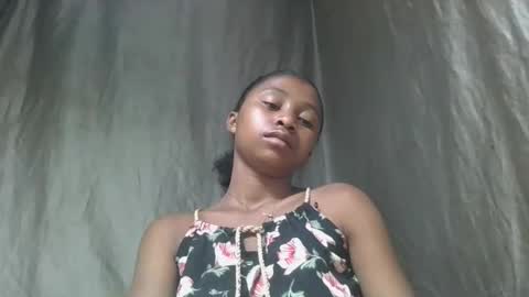 Snapshot of mamieriela chatting on April 13, 2026, 3:17 pm mamieriela online show from April 13, 2026, 3:17 pm