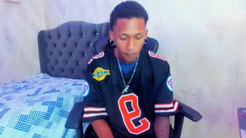 man_san11 online show from January 14, 2026, 2:01 pm