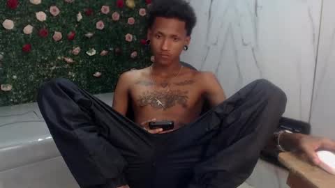 man_sant11 online show from May 22, 2026, 4:56 pm