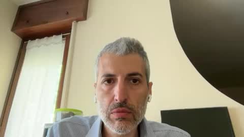 manager82 online show from April 15, 2026, 10:11 am