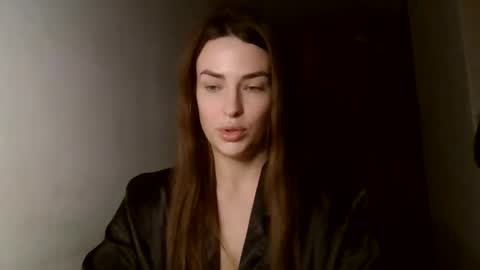 MandiBrooks online show from November 23, 2025, 3:23 pm