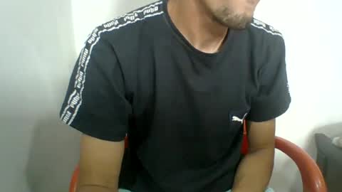 Snapshot of mandick95 chatting on June 18, 2026, 3:27 pm mandick95 online show from June 18, 2026, 3:27 pm