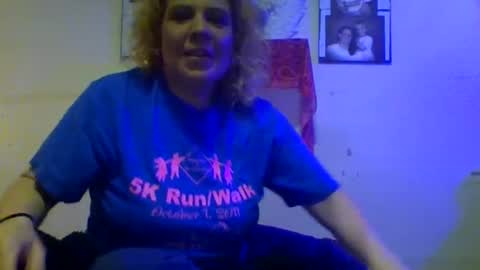 Snapshot of mandilube39 chatting on April 19, 2026, 8:24 am mindy22 online show from April 19, 2026, 8:24 am