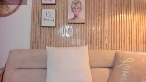Snapshot of mandy_bloom chatting on April 21, 2026, 2:51 am mandy_bloom online show from April 21, 2026, 2:51 am