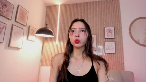 Snapshot of mandy_bloom chatting on April 24, 2026, 7:49 pm mandy_bloom online show from April 24, 2026, 7:49 pm