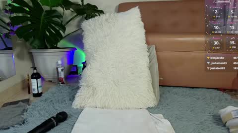 Snapshot of mandy_l33_ chatting on January 13, 2025, 1:45 am mandy_l33_ online show from January 13, 2025, 1:45 am