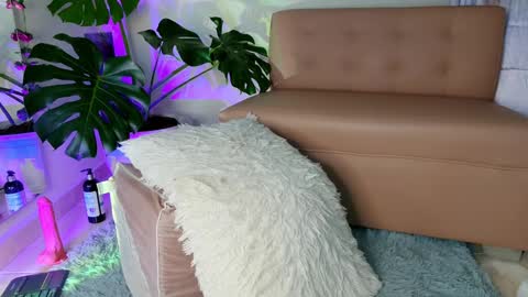 Snapshot of mandy_l33_ chatting on January 22, 2025, 2:37 am mandy_l33_ online show from January 22, 2025, 2:37 am