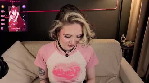 Luna online show from March 12, 2026, 9:32 pm