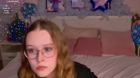 Mandy online show from December 14, 2025, 2:11 pm