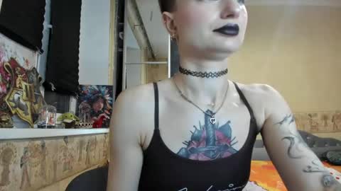 Snapshot of mandyshine chatting on April 19, 2026, 4:39 pm Mandy online show from April 19, 2026, 4:39 pm