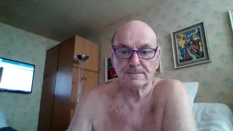 Snapshot of manes5858 chatting on April 25, 2026, 2:14 pm manes5858 online show from April 25, 2026, 2:14 pm