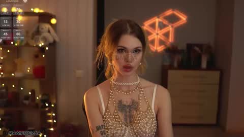 Amelie online show from October 26, 2025, 3:23 am