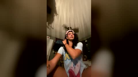 Snapshot of manny764065 chatting on April 7, 2026, 7:31 am manny764065 online show from April 7, 2026, 7:31 am