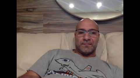 Snapshot of manny77977 chatting on December 5, 2024, 10:12 pm david 77977 online show from December 5, 2024, 10:12 pm