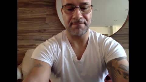 Snapshot of manny77977 chatting on January 17, 2025, 4:47 pm david 77977 online show from January 17, 2025, 4:47 pm