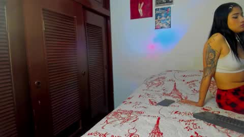 Snapshot of mantis_wine chatting on September 16, 2025, 1:39 am MARY online show from September 16, 2025, 1:39 am