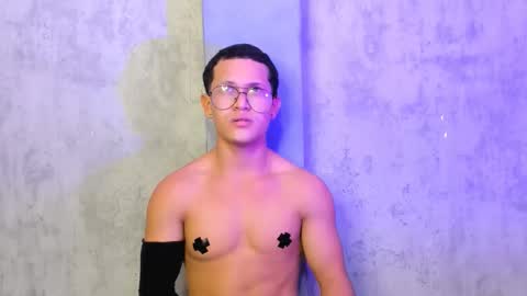 Manuel online show from October 7, 2025, 10:07 pm