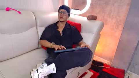 Snapshot of manuel_fpg chatting on March 15, 2026, 3:07 pm Manuel online show from March 15, 2026, 3:07 pm