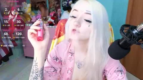 Manuela online show from February 3, 2025, 11:26 pm