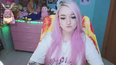 Manuela online show from October 12, 2025, 8:19 pm