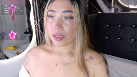 Manuela  online show from November 11, 2025, 4:56 am