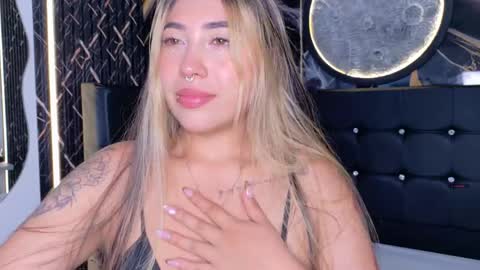 Manuela  online show from May 23, 2026, 5:01 am