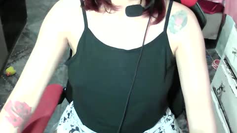 Snapshot of manuescarlate13 chatting on November 6, 2025, 5:19 am Manu Escarlate online show from November 6, 2025, 5:19 am