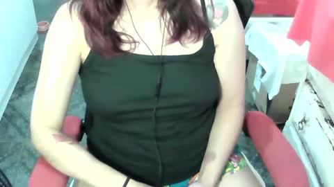 Manu Escarlate online show from February 20, 2026, 5:04 am